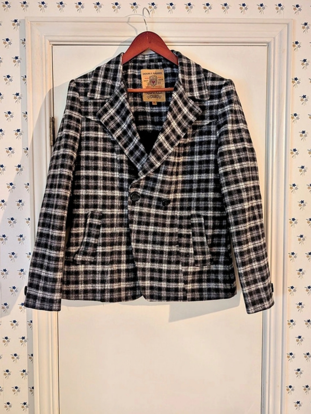 Double Barrel Men's Plaid Jacket Black & White Like New